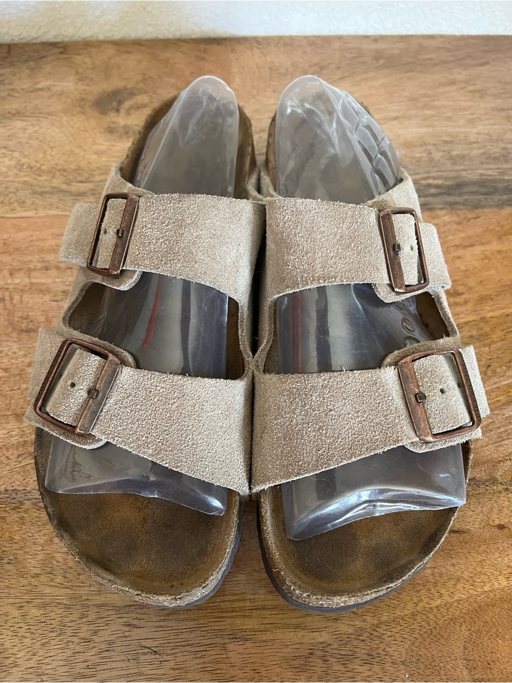 Birkenstock Arizona Tan Suede Sandals Size 41 L10 -10.5 M 8 -8.5. Regular fit